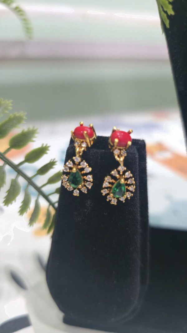 Red Coral & Green Stone Necklace Set - Image 4
