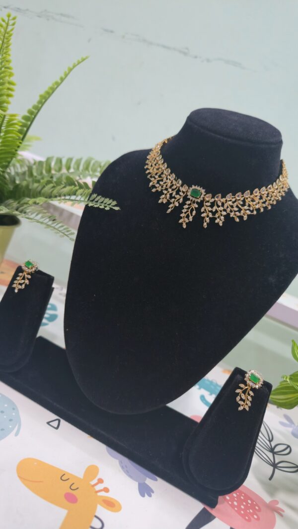 Elegant Green Stone Leaf Choker Necklace Set - Image 2