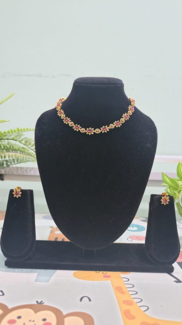 Pink Floral Stone Necklace Set