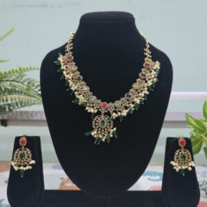 Grand Multicolor Pearl Drop Necklace Set