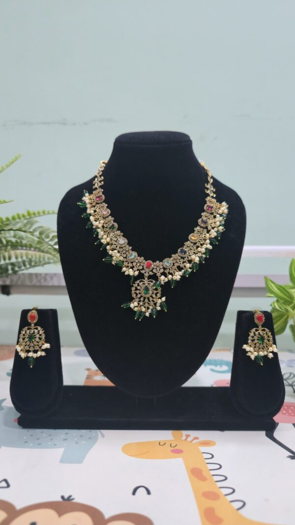 Grand Multicolor Pearl Drop Necklace Set