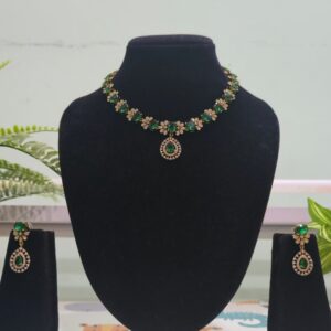 Mehendi Polish Green Stone Necklace Set