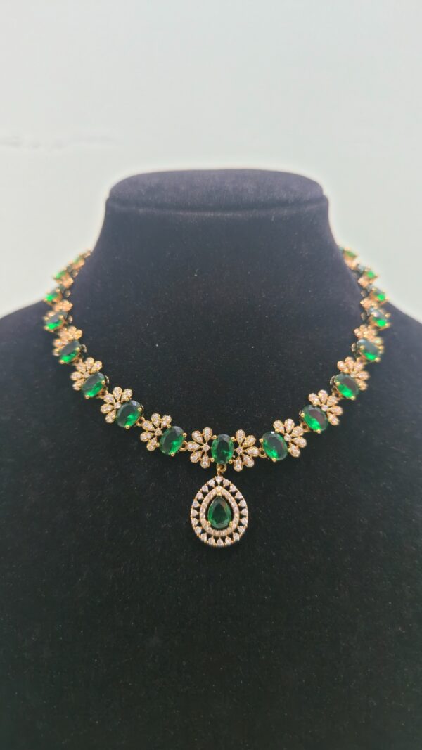 Mehendi Polish Green Stone Necklace Set - Image 2